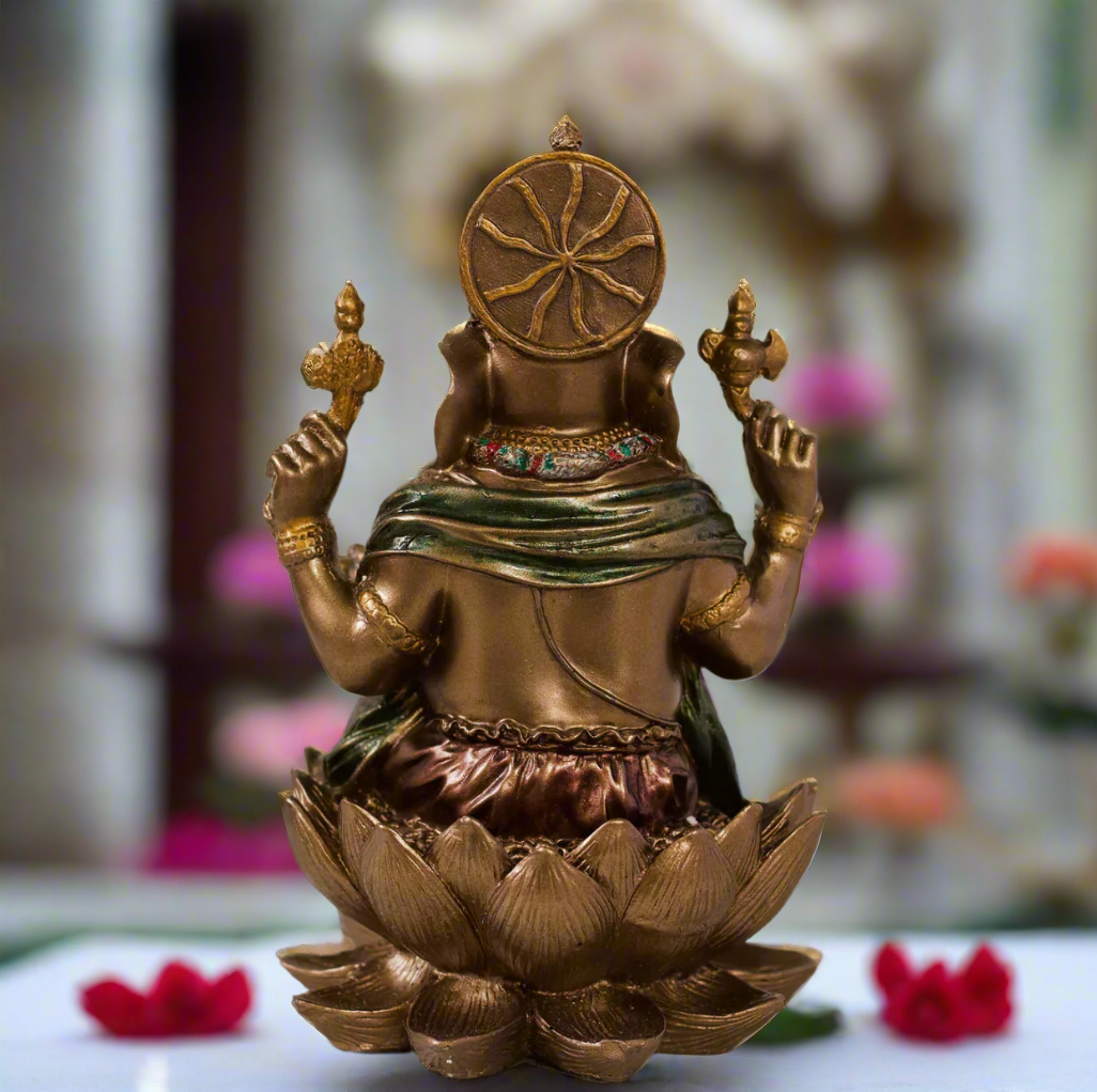 Ganesha sitting on lotus - Bhakti Samagri